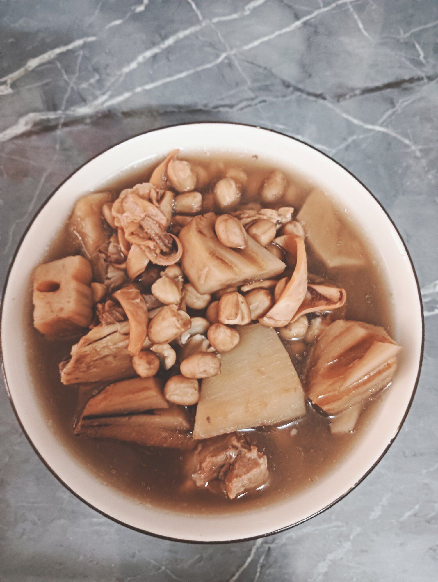 推开门，一阵莲藕的清