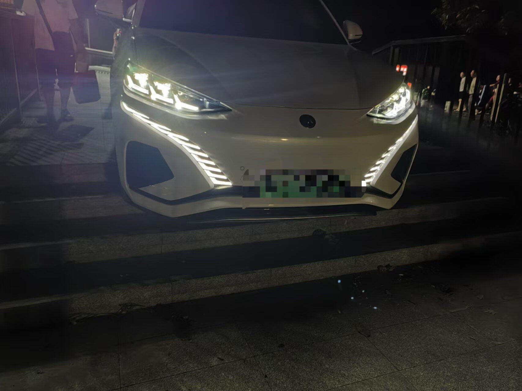 就是可怜了这车底盘。