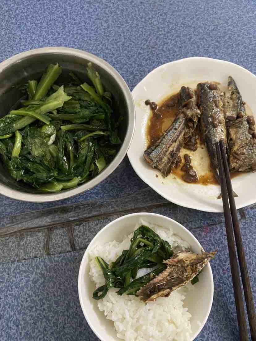 过节就大鱼大肉，节后就简简单单