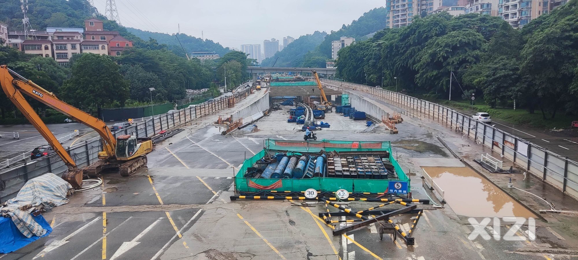 南山快速路想说爱你不容易!