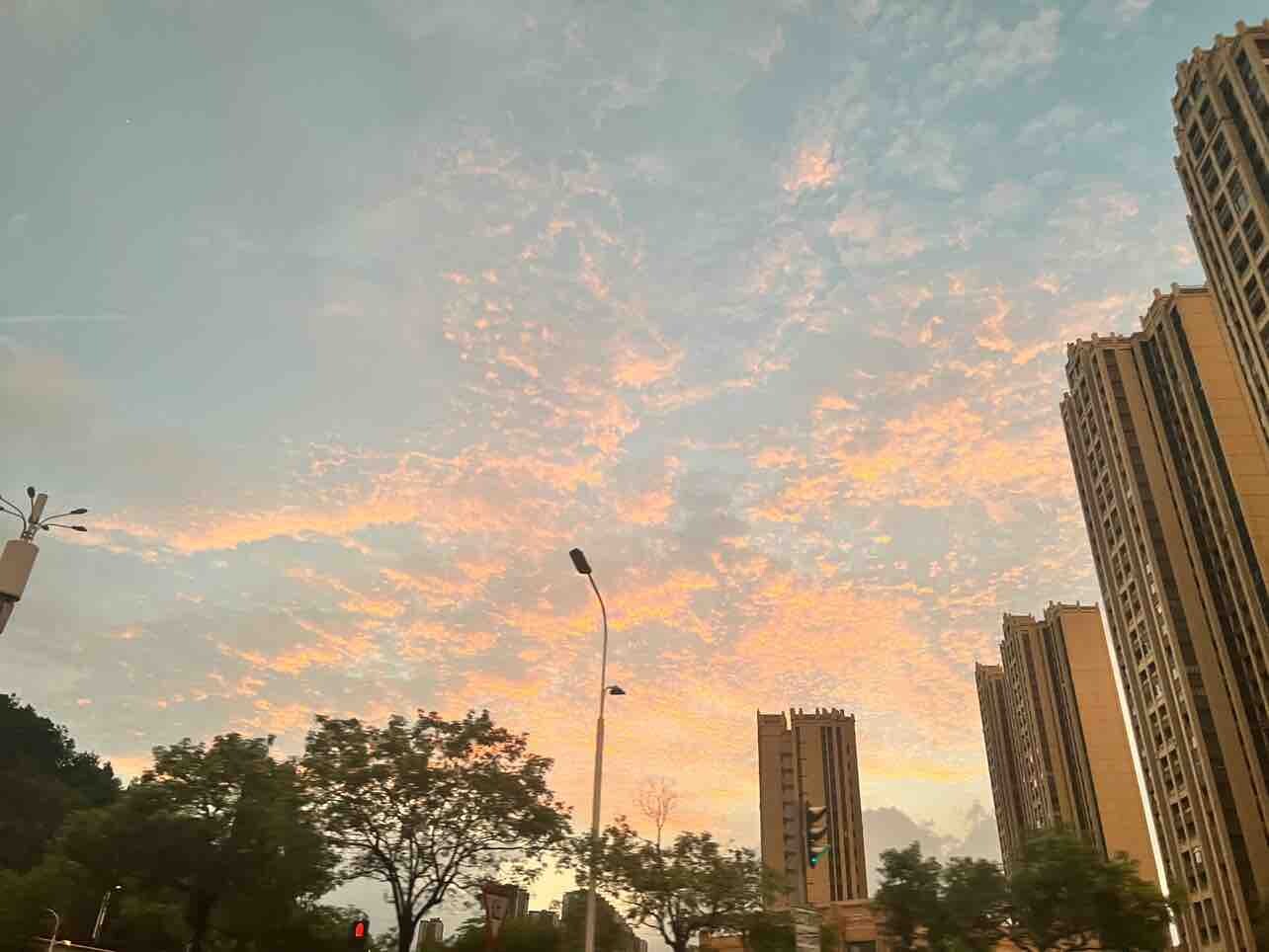 看看你手机里的天空