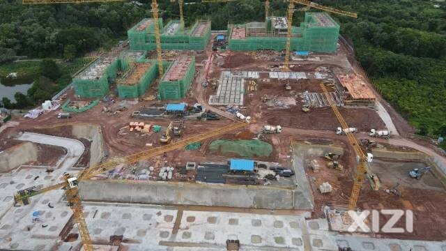 惠州金泉路上，正在建设的新八中