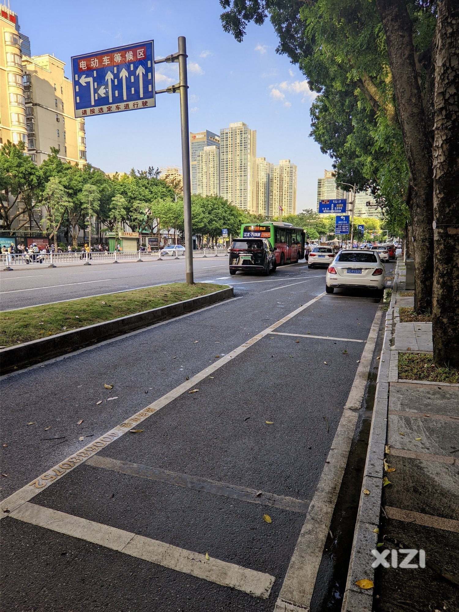 就这么一点距离都要画个车位，想钱想疯了吧