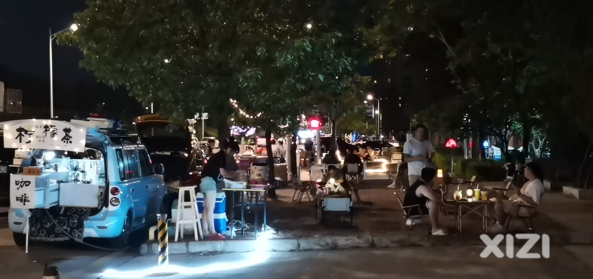 地摊经济复苏了