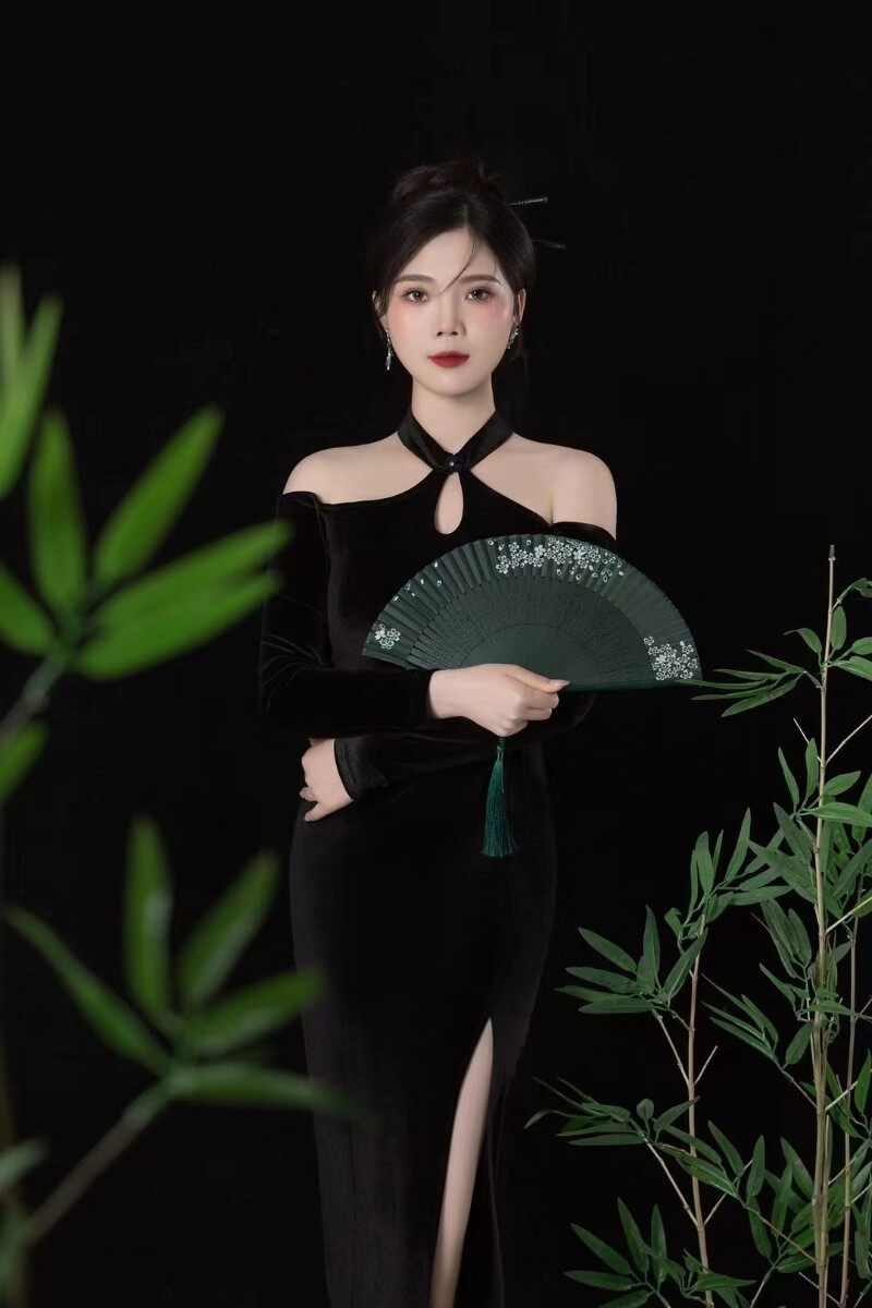 国风旗袍写真🀄️黑与绿的碰撞超有质感🔝