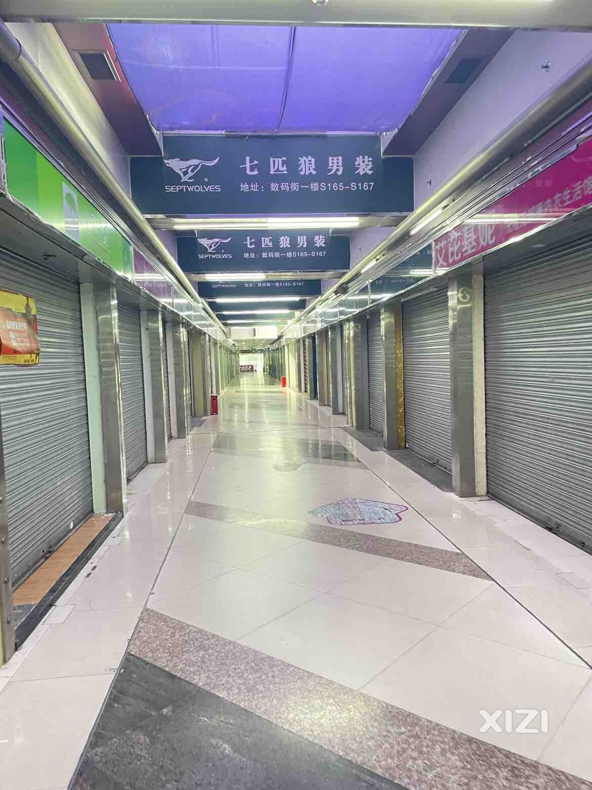 数码街曾经一铺难求，现在人去楼空