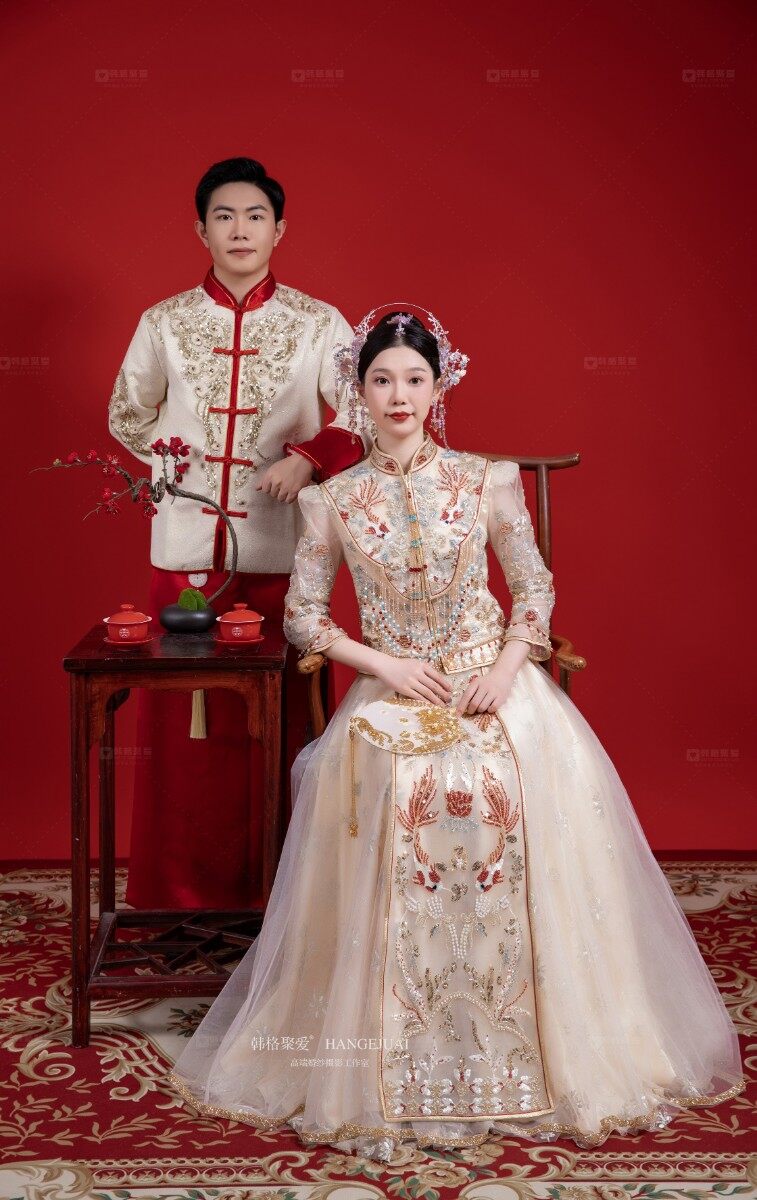出片不挑人❗️甜蜜有仪式感的中式光影婚纱照